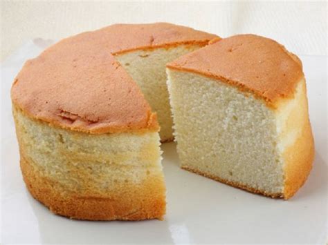 How to Make Vanilla Sponge Cake Without Butter and Eggs