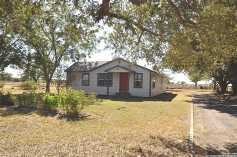 Devine, TX Real Estate - Devine Homes for Sale | realtor.com®