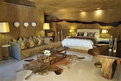 Sabi Sabi Earth Lodge – Sabi Sands Game Reserve