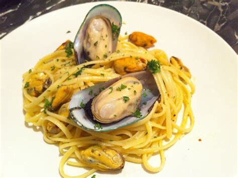 New Zealand green lipped mussel linguine recipe | Food for Think