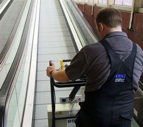 Escalator Cleaning, Gone Wrong!! - ESD Escalator Aesthetics