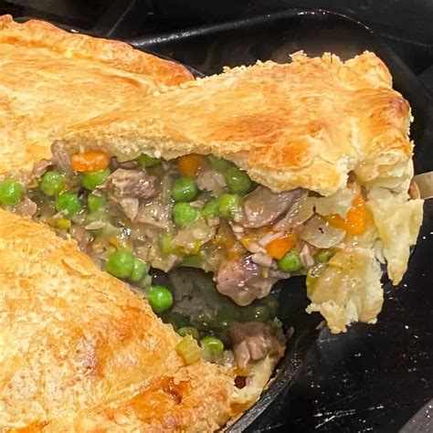 Easy Turkey Pot Pie Recipe with Leftover Thanksgiving Turkey ...