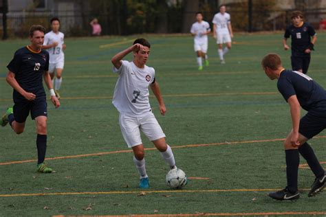 Boys varsity soccer team falls to Pequannock – The Glen Echo