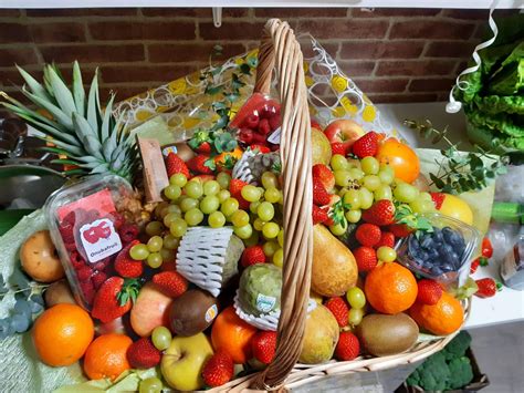 Sorprende en San Valentín con las cestas de regalo de Frutas y Verduras ...