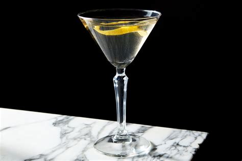 Martini Recipe Advice: How to Personalize The Classic Martini Cocktail ...