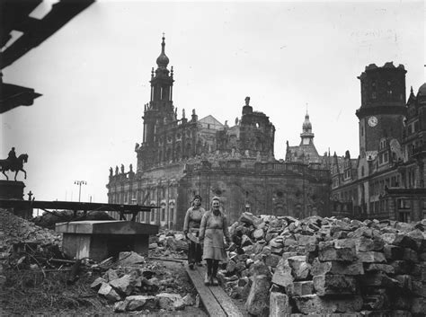 Dresden, bela demais para ser bombardeada - Observador Dresden Bombing ...