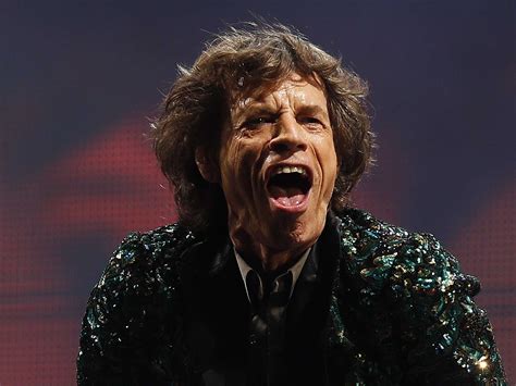 MICK JAGGER SUPERA SATISFACTORIAMENTE SU OPERACIÓN CARDIACA | PyD