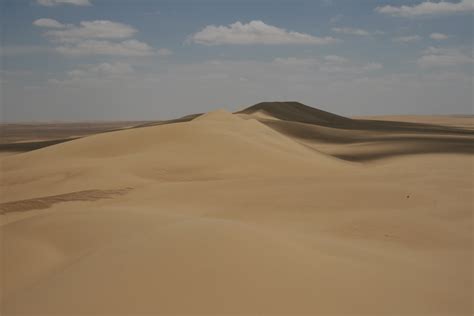 File:Sand Dunes (Qattara Depression).jpg
