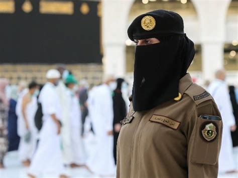 Why does Saudi police uniform logo has one-eye? - Life in Saudi Arabia