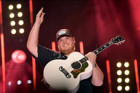 Luke Combs to Jump-Start Daytona 500 With Pre-Race Performance