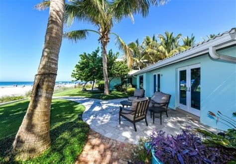 A Siesta Key Paradise - 65-4 Bed-2Bath | Beachside, Siesta key rentals, Beachfront