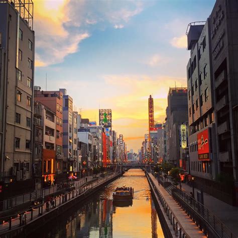 What to Eat in Osaka: Dotonbori Street Food & Osaka Restaurants