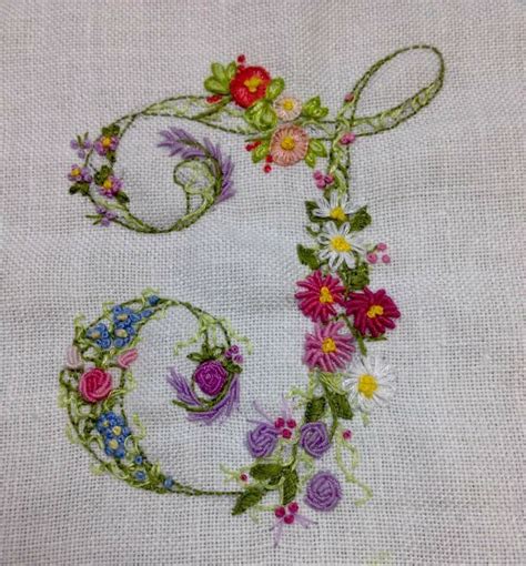 Embroidered floral monogram Diy Embroidery Patterns, Hand Work ...