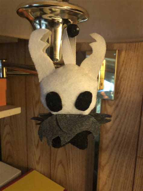 A little Hollow Knight plush thingy that my sister made for me : r/HollowKnight