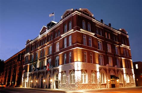 Hotel Indigo Savannah Historic District, Hotel reviews and Room rates