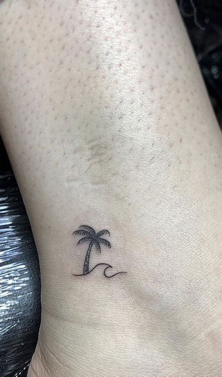 Discover 78+ small palm tree tattoo outline latest - in.coedo.com.vn