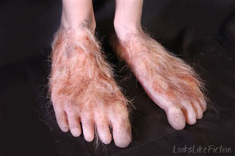 Hobbit Feet by LooksLikeFiction on DeviantArt