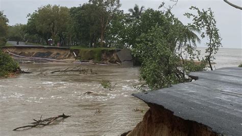 Cairns flooding: Far North’s tourism industry takes $80m hit as damage ...