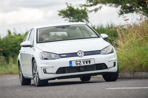 VW e-Golf electric car review | Auto Express