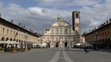 Top 10 Interesting Facts about Vigevano Cathedral