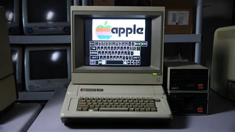 An Apple Aficionado, With a Million-Dollar Vintage Computer Collection - The New York Times