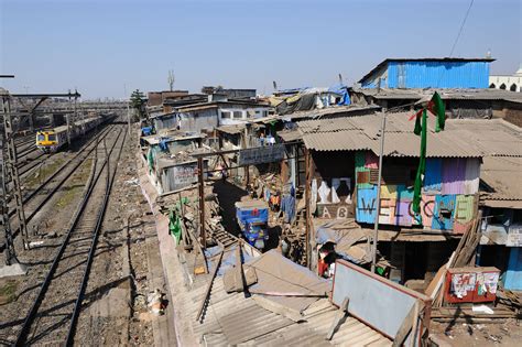 Mumbai Dharavi Slum Tours: Options & Why You Must Go on One