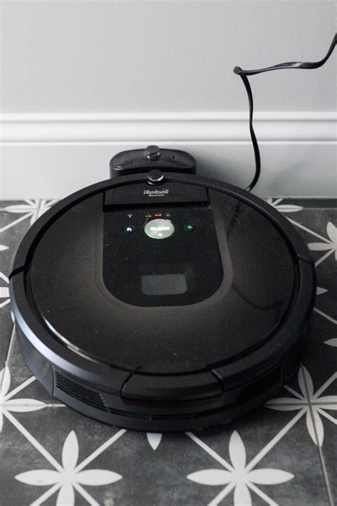 iRobot Roomba 980 Review – Pros, Cons + Is it Right for You? - Paisley ...