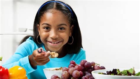 4 Ways to Promote a Healthy Diet to Your Children