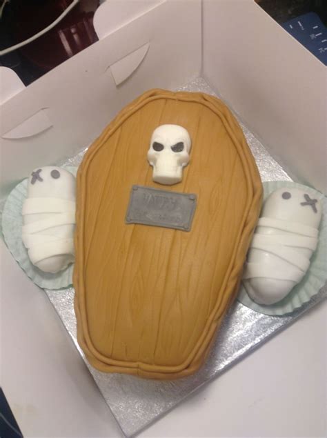 Coffin cake, happy halloween. | Cake & co, Happy halloween, Sugar cookie