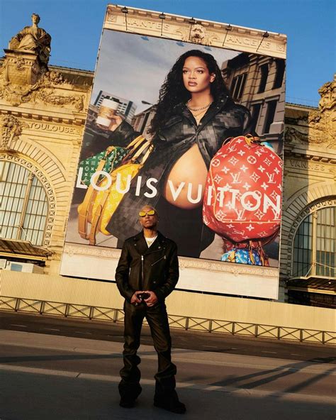 Pharrell Williams Makes Louis Vuitton Debut For Men's Spring/Summer ...