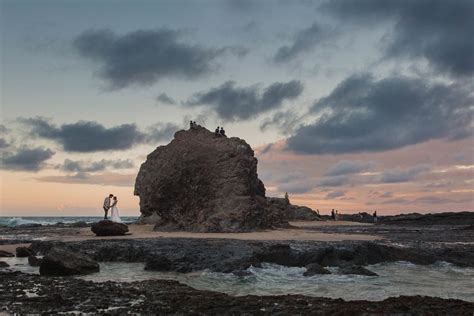 Elephant Rock, Currumbin Beach (Gold Coast) Pre-Wedding Session ...