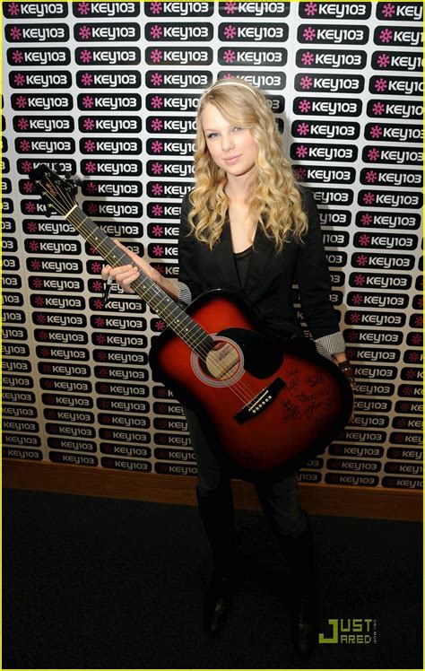 Taylor Swift Makes Manchester Music | Photo 78571 - Photo Gallery ...