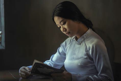 Free Images : book, person, girl, woman, hair, reading, asian, portrait, sitting, smooth ...