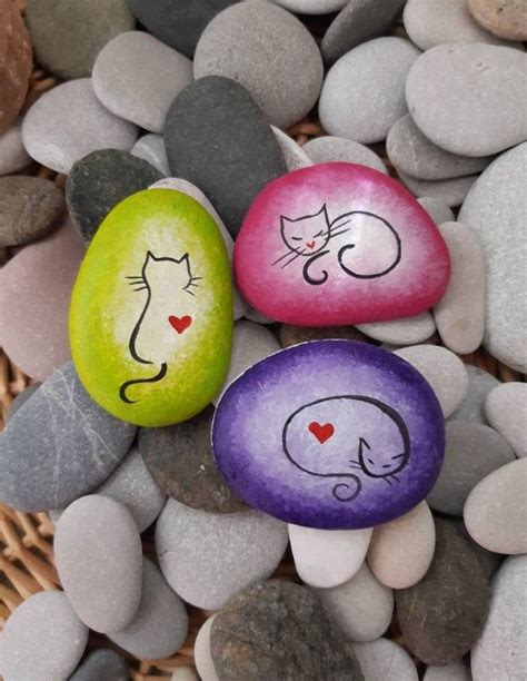 50 Best Painted Cat Rocks - Ideas and Images | Rock crafts, Painted rocks kids, Stone crafts