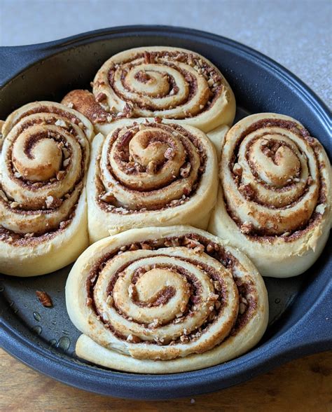 Easy Cinnamon Rolls (Gluten-Free Option)