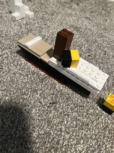 Finished my mini lego titanic (with iceberg) : r/titanic