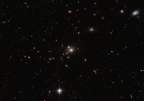 Hubble Views Double Quasar QSO 0957+561