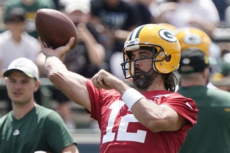 'It's Nicolas Cage!' - Aaron Rodgers sends NFL fans into meltdown as he ...