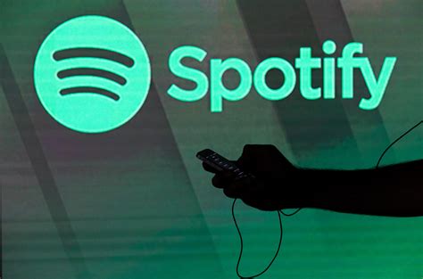 Spotify to cut more than 750 employees at World Trade Center, Downtown Brooklyn offices | Crain ...