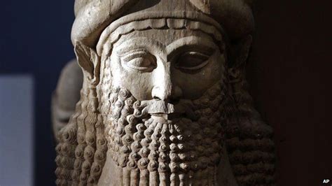 Unrivalled riches of Nimrud, capital of world's 'first' empire - BBC News