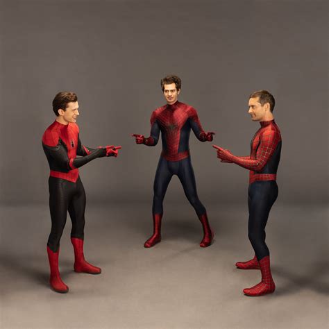 Tom Holland, Andrew Garfield, Tobey Maguire | Spider-Man: No Way Home - Spider-Man Photo ...