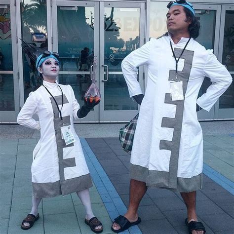 Yzma and Kronk | Run disney costumes, Couple halloween costumes for adults, Disney costumes