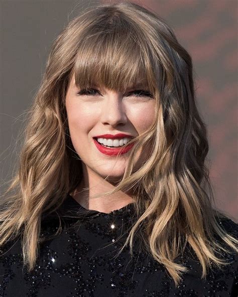 How To Copy Taylor Swifts Cool, Crystal Blonde | Taylor swift hair color, Taylor swift hair ...