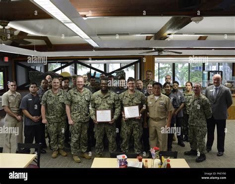 NAVAL BASE KITSAP-BANGOR (Aug. 3, 2018) Sailors from the Trident Inn ...