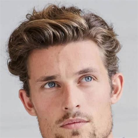 Young Men's Curly Hairstyles: 10 Trending Looks You Can't Resist!