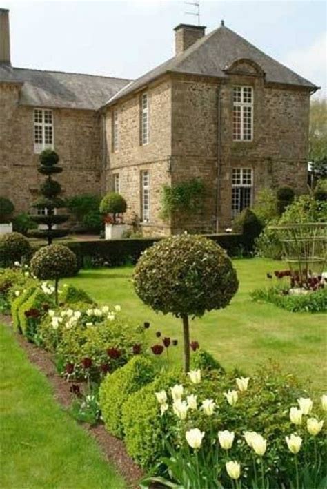 clever french country garden | French country garden, Country gardening, Dream garden