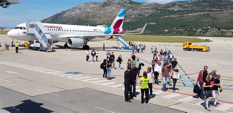 PHOTOS: 2 Millionth Passenger Arrives at Dubrovnik Airport in 2018 | Croatia Week