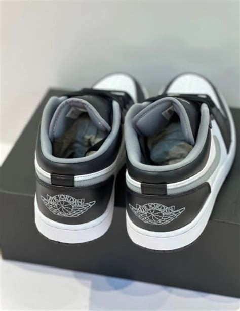 Jordan Air Jordan 1 low "shadow", Men's Fashion, Footwear, Sneakers on Carousell