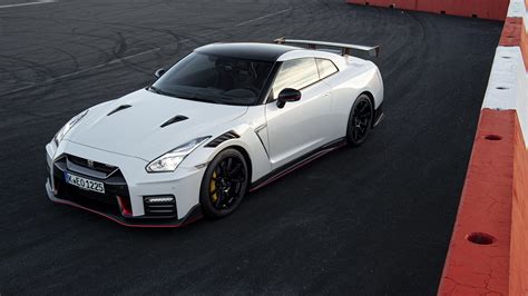 Nissan GT R Nismo Wallpaper 4K