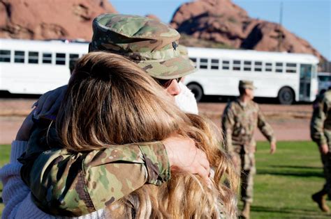 150 AZ National Guard Troops Return From Deployment | Fronteras